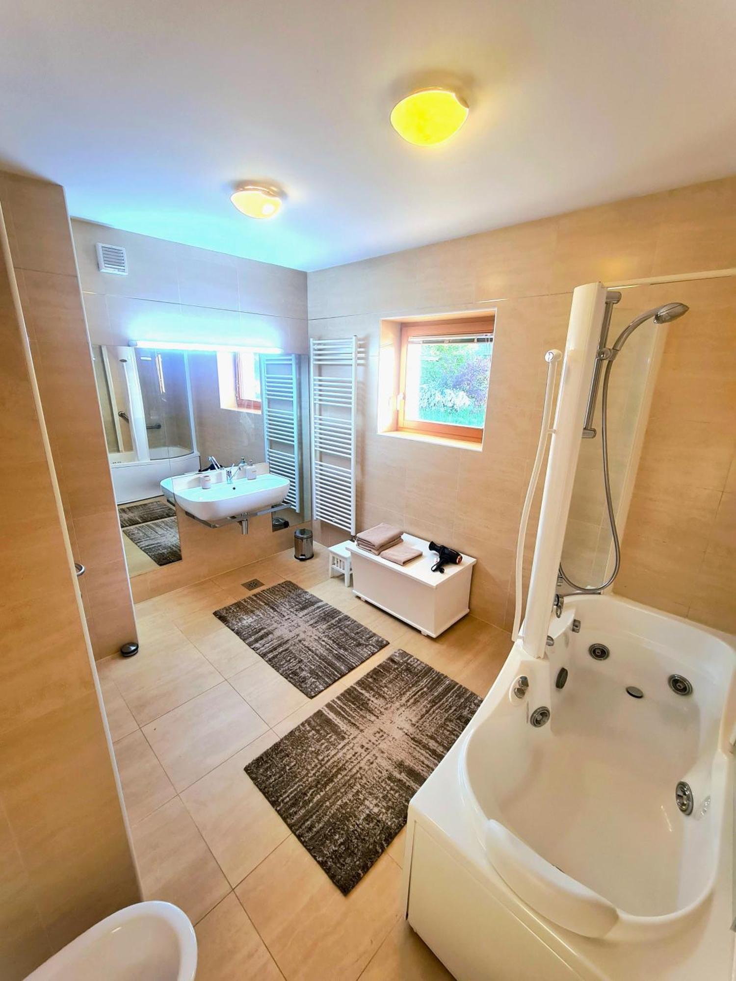 Residence Aurora, ボーヒニ エクステリア 写真